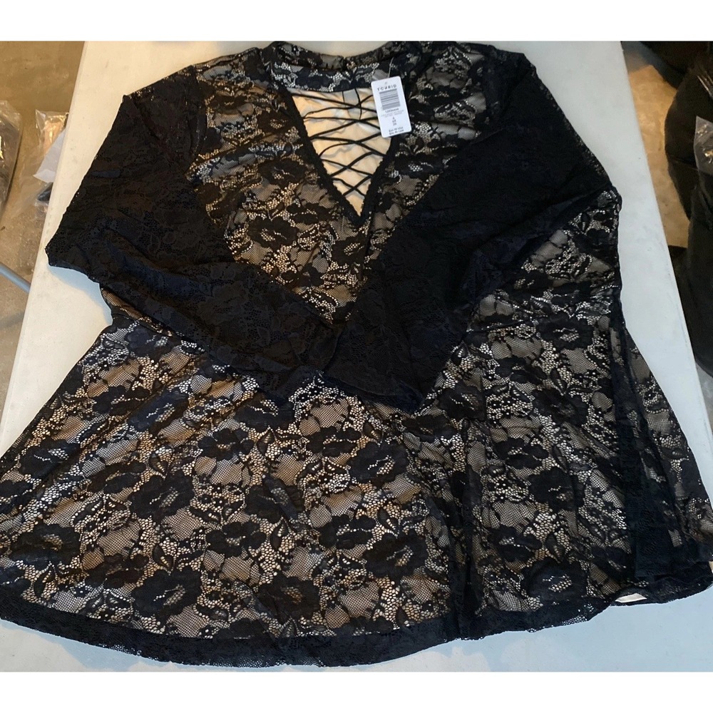 Torrid Black Lace Long Sleeve Lace Up Whimsy Goth Peplum Blouse Size 4